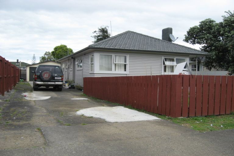 Photo of property in 41 Idlewild Avenue, Mangere, Auckland, 2022