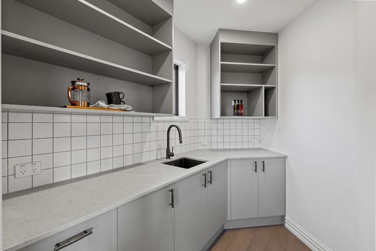 Photo of property in 24 Nehru Place, Cashmere, Christchurch, 8022