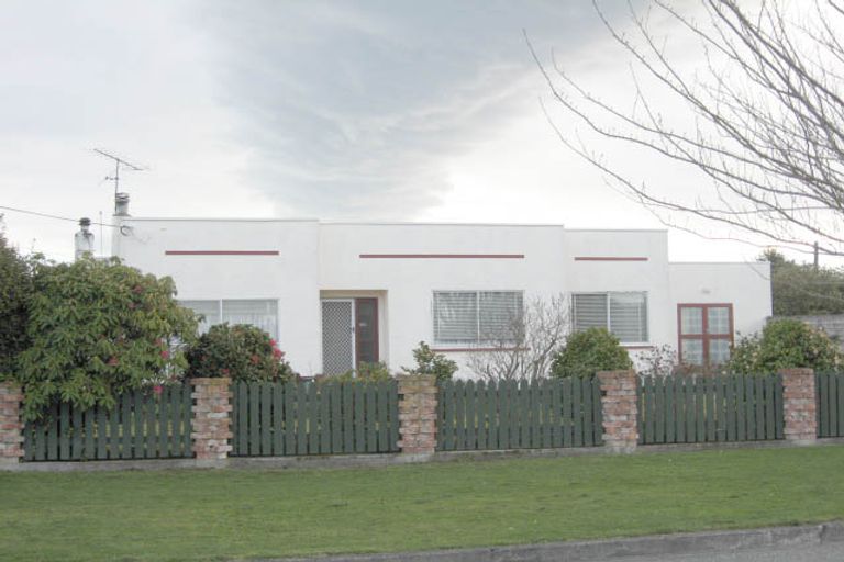 Photo of property in 42 Jellicoe Street, Greytown, 5712