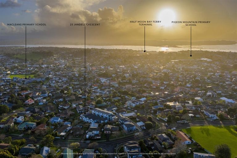 Photo of property in 25b Jandell Crescent, Bucklands Beach, Auckland, 2014