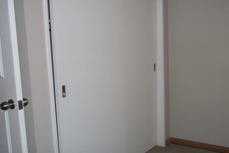 Photo of property in 4 Westland Road, Mount Cook, Wellington, 6021