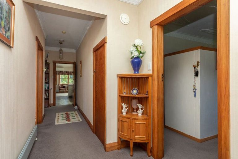 Photo of property in 22 Hunter Street, Dannevirke, 4930