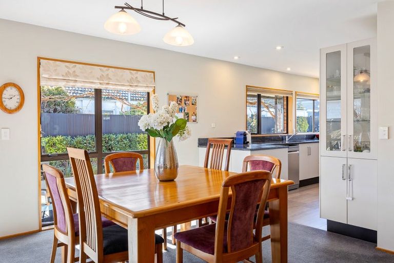 Photo of property in 1/63 Idris Road, Fendalton, Christchurch, 8052