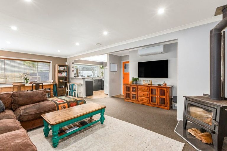 Photo of property in 39 Whitemans Road, Silverstream, Upper Hutt, 5019