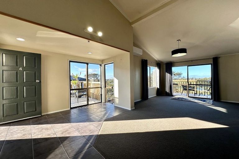 Photo of property in 141 Colwill Road, Massey, Auckland, 0614