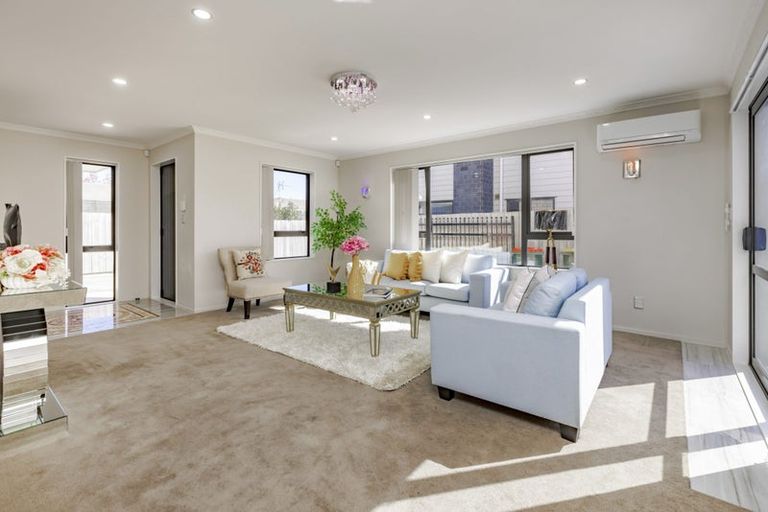 Photo of property in 11b Oxford Road, Manurewa, Auckland, 2102