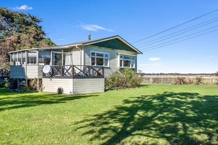 Photo of property in 2890 Christchurch Akaroa Road, Prices Valley, Little River, 7591