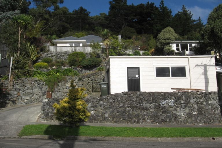 Photo of property in 9 Holmes Grove, Naenae, Lower Hutt, 5011