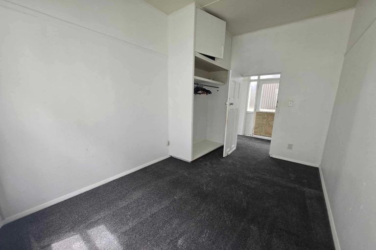 Photo of property in 122 Wallace Street, Mount Cook, Wellington, 6021