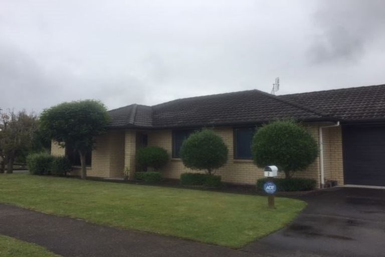 Photo of property in 2 Nobleman Place, Hamilton East, Hamilton, 3216