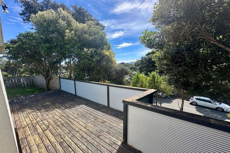 Photo of property in 58 Tiromoana Road, Raumati South, Paraparaumu, 5032