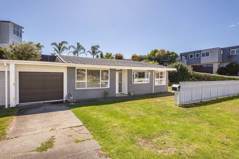 Photo of property in 75a Ocean Road, Paraparaumu Beach, Paraparaumu, 5032