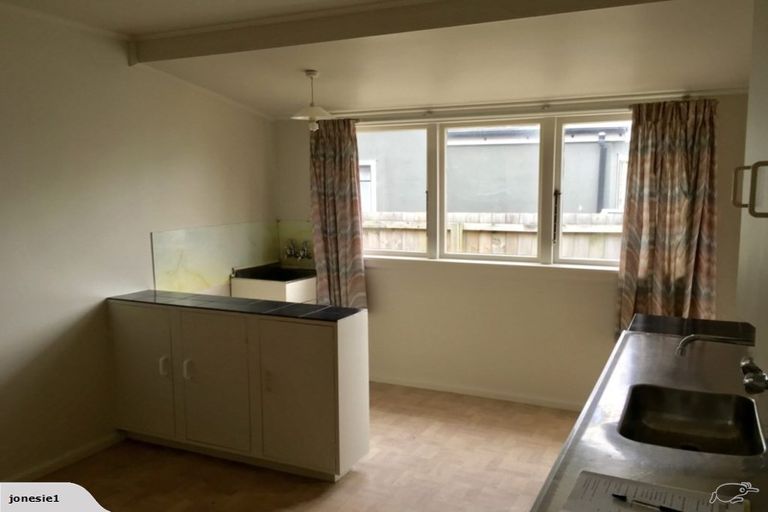 Photo of property in 2/474 Hereford Street, Linwood, Christchurch, 8011