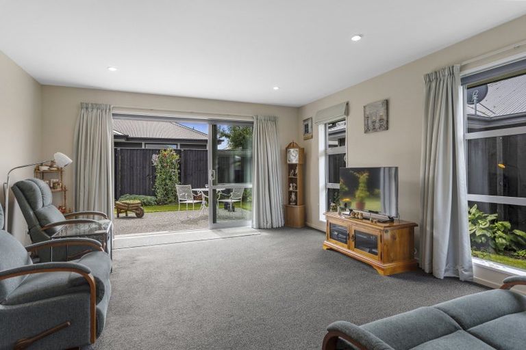 Photo of property in 2 Payne Court, Rangiora, 7400