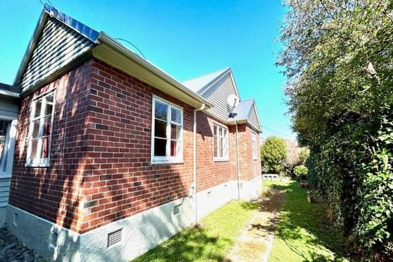 Photo of property in 9 Sunshine Avenue, Karori, Wellington, 6012