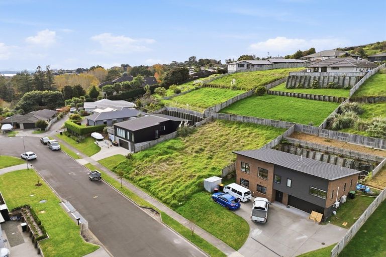 Photo of property in 18 Bob Carter Place, Welcome Bay, Tauranga, 3175