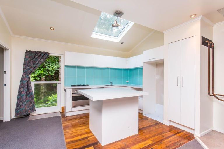 Photo of property in 796 South Titirangi Road, Titirangi, Auckland, 0604