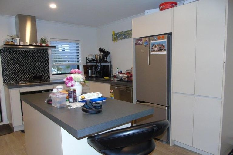 Photo of property in 19/9u Surrey Street, Tawa, Wellington, 5028