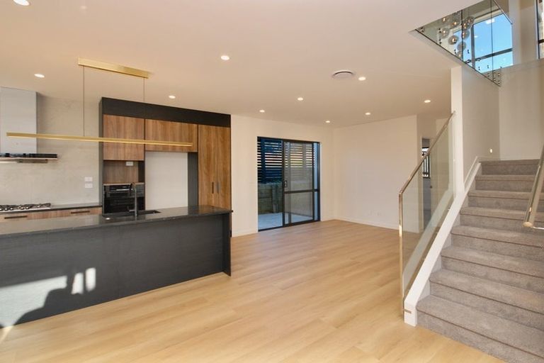 Photo of property in 9c Arran Road, Browns Bay, Auckland, 0630