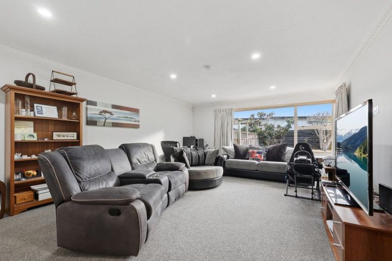 Photo of property in 9 Huntly Road, Outram, 9019