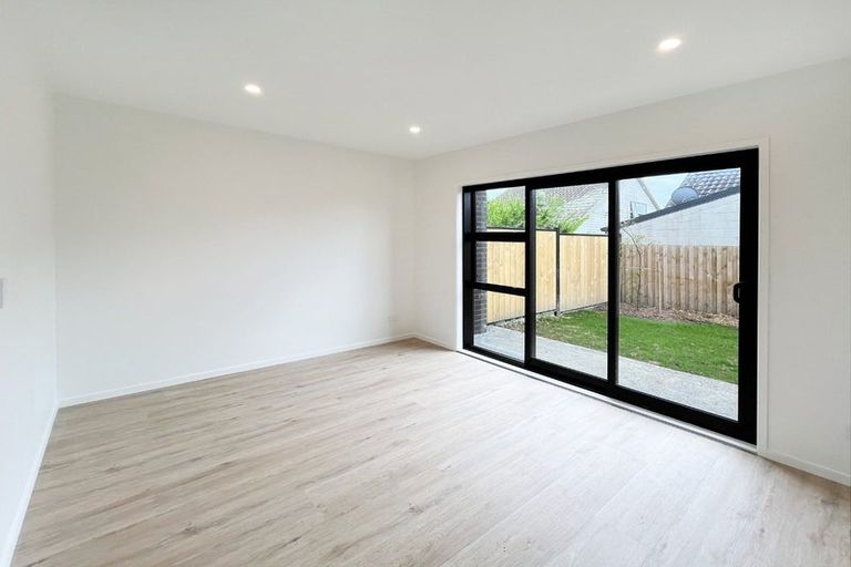 Photo of property in 58 Rauemi Way, Te Atatu South, Auckland, 0610