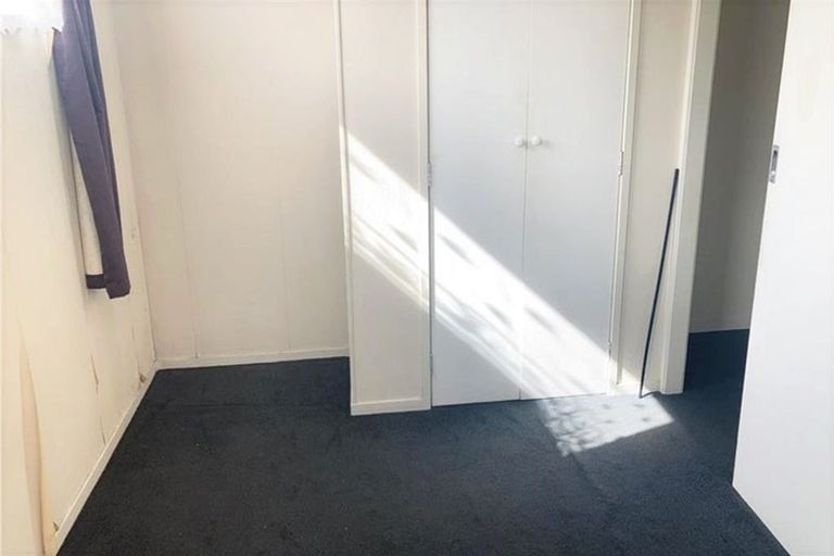 Photo of property in 194 Don Buck Road, Massey, Auckland, 0614