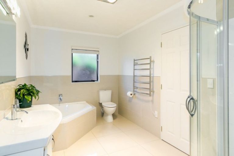 Photo of property in 40 Pukekura Place, Taradale, Napier, 4112