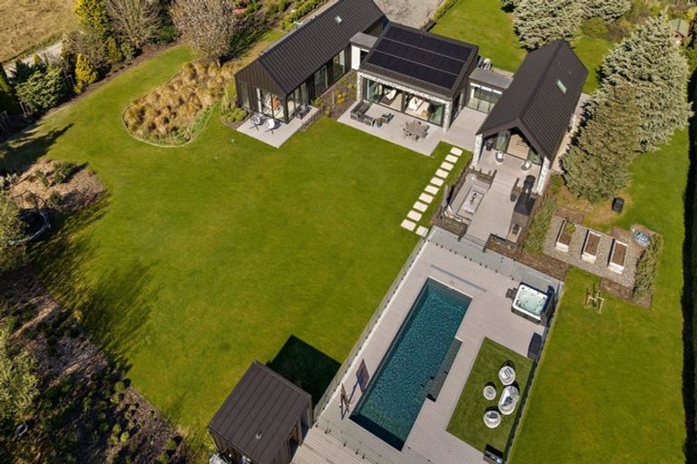 Photo of property in 35a Old School Road, Lower Shotover, Queenstown, 9371