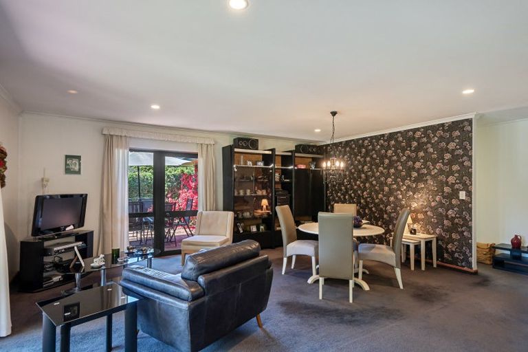 Photo of property in 51 Pohutukawa Drive, Levin, 5571