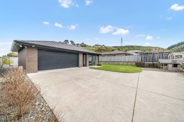 Photo of property in 107 Riverstone Drive, Riverstone Terraces, Upper Hutt, 5018