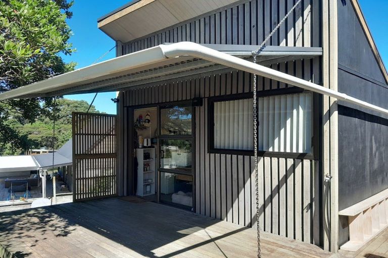 Photo of property in 22 Cuvier Crescent, Kuaotunu West, Whitianga, 3592