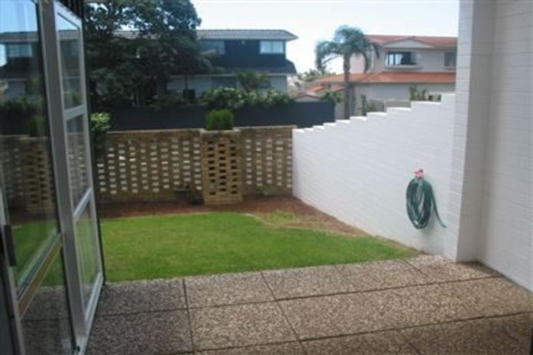 Photo of property in 2/78 Kitchener Road, Milford, Auckland, 0620