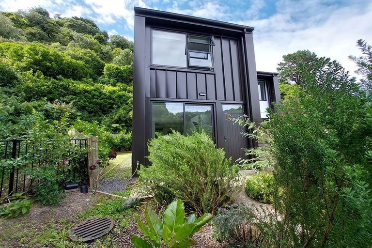 Photo of property in 1 Rua Kai Way, Brooklyn, Wellington, 6021