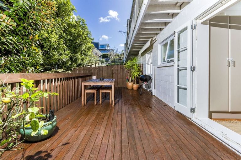 Photo of property in 8/7 Lydia Avenue, Northcote, Auckland, 0627