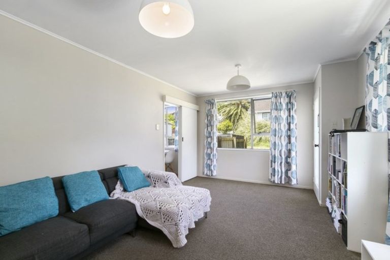 Photo of property in 2/47 Stockdale Street, Wainuiomata, Lower Hutt, 5014
