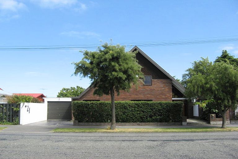 Photo of property in 21 Fovant Street, Russley, Christchurch, 8042