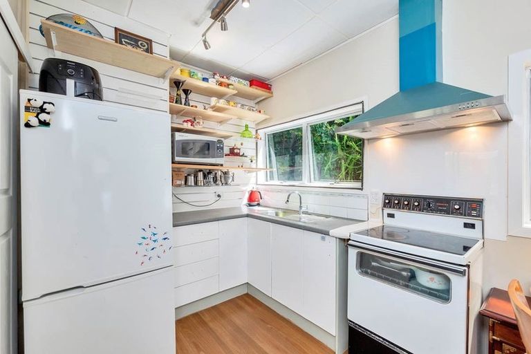 Photo of property in 1/43 Glamorgan Drive, Torbay, Auckland, 0630