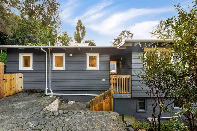 Photo of property in 11 Selwyn Avenue, Glen Eden, Auckland, 0602