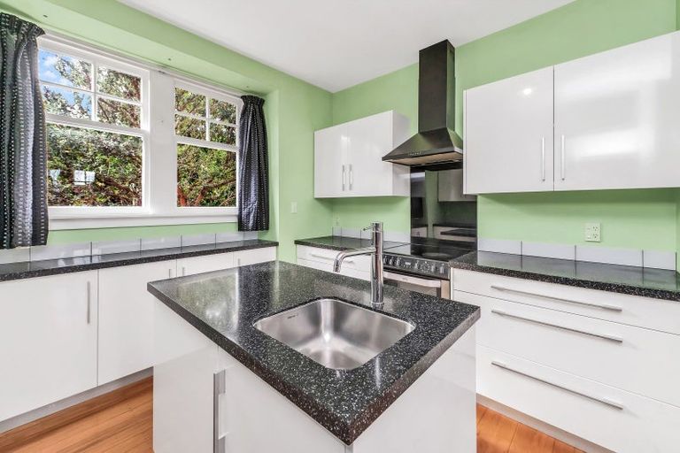 Photo of property in 1/5 Winters Road, Redwood, Christchurch, 8051