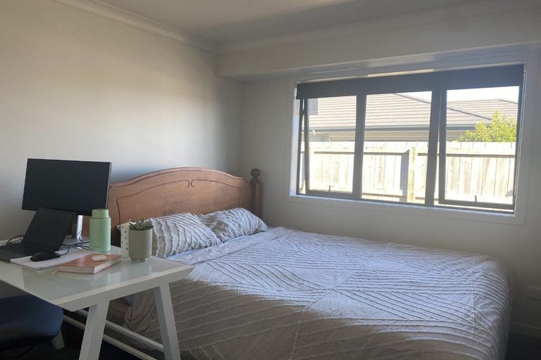 Photo of property in 21 Saint Michael Crescent, One Tree Point, 0118