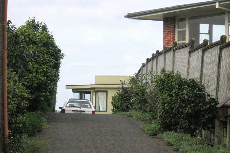 Photo of property in 8a Ava Avenue, Titirangi, Auckland, 0604