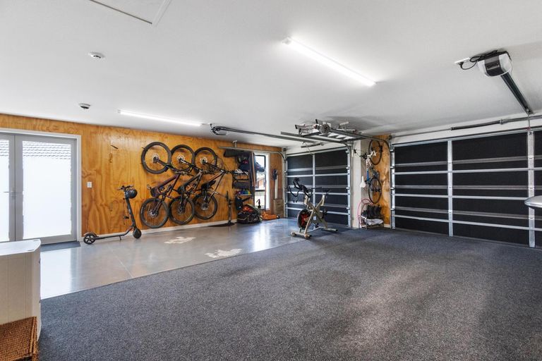 Photo of property in 16 Lilac Close, Cambridge, 3434