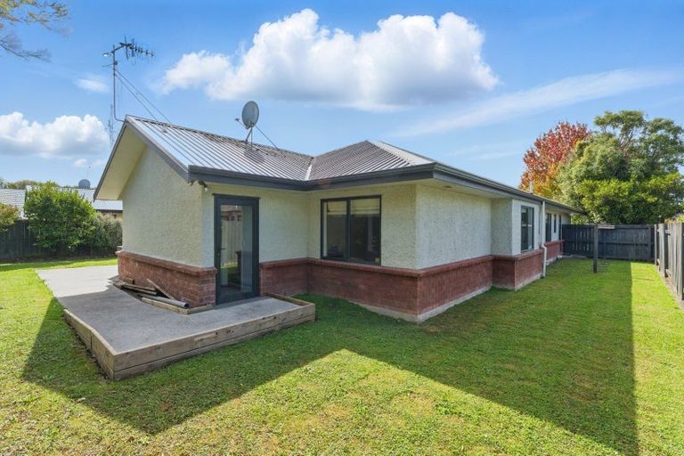 Photo of property in 34 Strachan Way, Highbury, Palmerston North, 4412