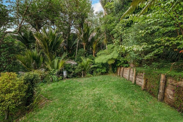 Photo of property in 576c South Titirangi Road, Titirangi, Auckland, 0604