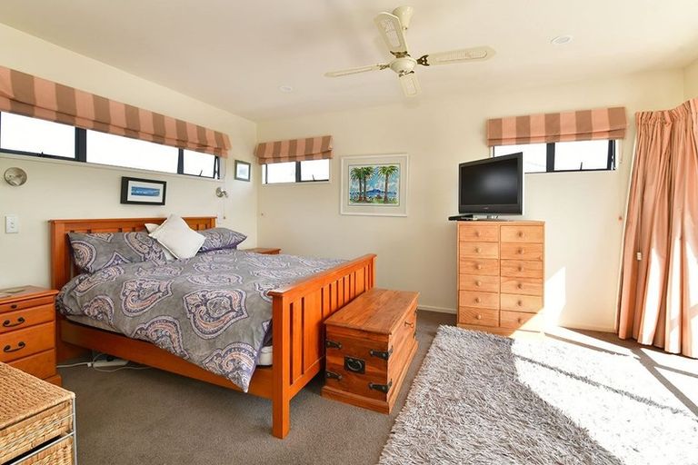 Photo of property in 13 Joydon Place, Stanmore Bay, Whangaparaoa, 0932