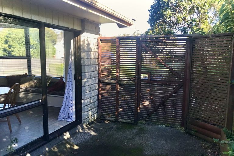 Photo of property in 20 Montjoy Street, Stratford, 4332