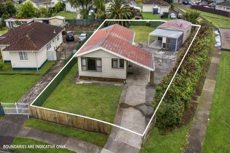 Photo of property in 48 Convair Crescent, Mangere, Auckland, 2022