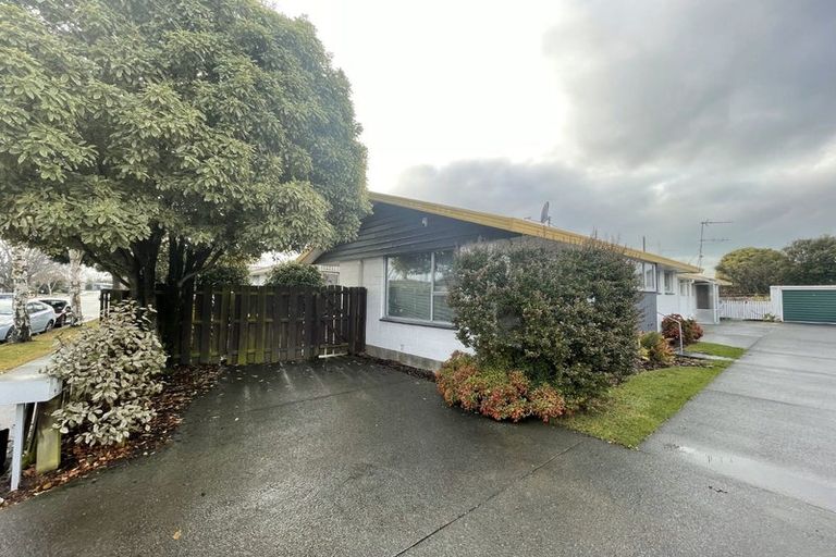 Photo of property in 1/14 Salford Avenue, Redwood, Christchurch, 8051