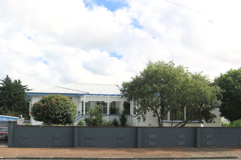 Photo of property in 1a Pleasant Road, Glen Eden, Auckland, 0602