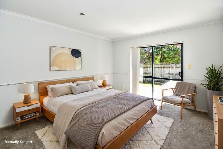 Photo of property in 10 Boderg Way, East Tamaki, Auckland, 2016